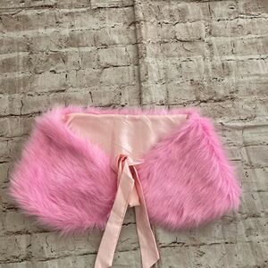 NWOT pink faux fur scarf